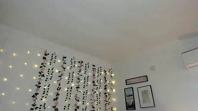 Watch Antonella_heinz live on EroticFlix - High definition streams