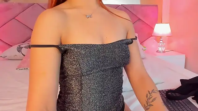 Watch VictoriaLasse live on EroticFlix - High definition streams
