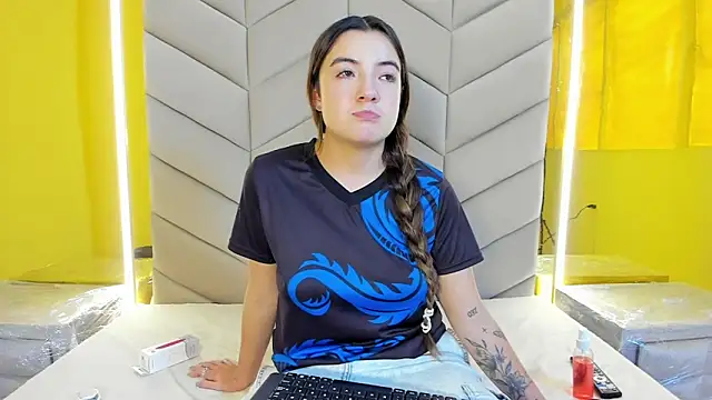 Ivy_Colliins webcam