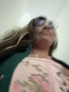 LIZ-06_ webcam