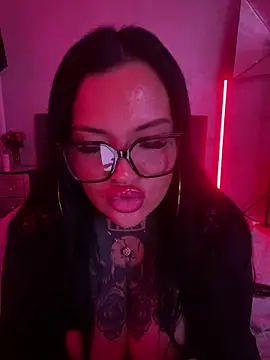 _melinacurves_ - _MelinaCurves_'s free webcam - UK Sex Cams
