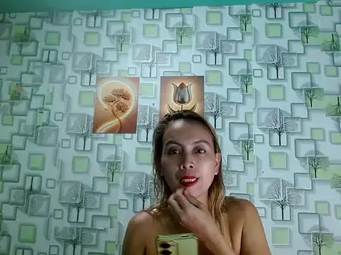 sweet_crystal69 - Sweet_Crystal69's free webcam - UK Sex Cams