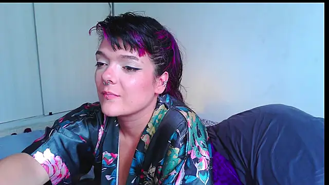 purple_em69 - Purple_em69's free webcam - UK Sex Cams
