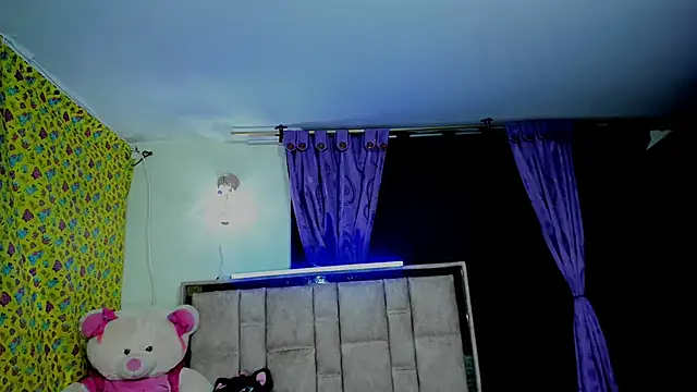 moniquehisk - Moniquehisk's free webcam - UK Sex Cams