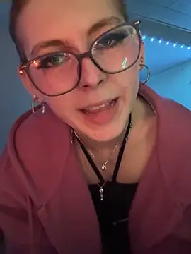 Lina-420 Live Webcam on Stripchat
