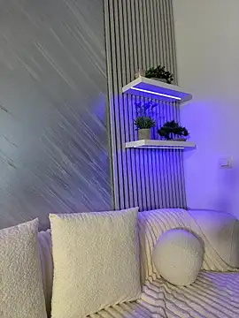KirstieVegas live sex cam