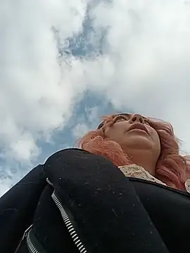 madelaine- live sex cam