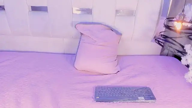 Modèle: Violetbellarose1