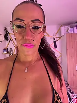 Modelo: YOURSDEBORA