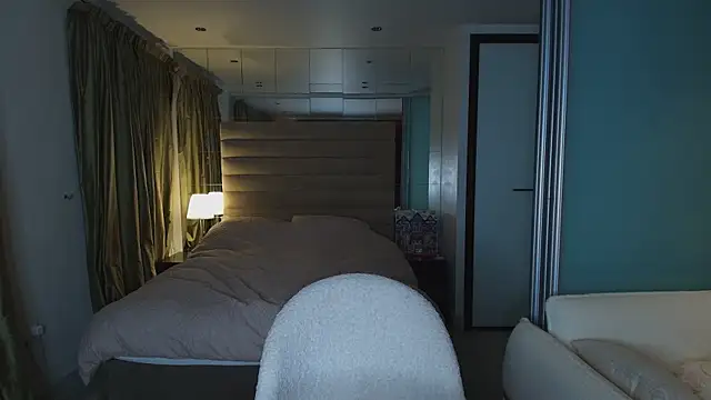 bonnyeblack (F young) - Sloppy blowjob to start the day