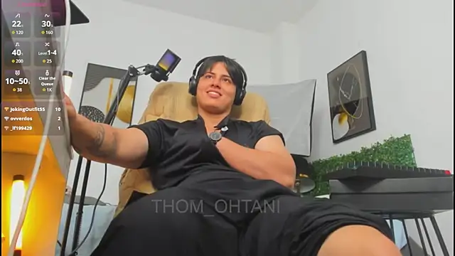 thom_ohtani - Thom_Ohtani's free webcam - UK Sex Cams
