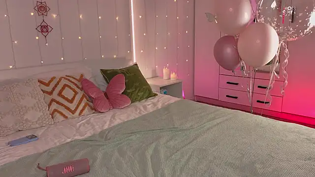 juliyaangel - JuliyaAngel's free webcam - UK Sex Cams