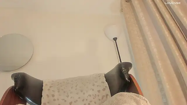 isabelsexysmile_ - Isabelsexysmile_'s free webcam - UK Sex Cams