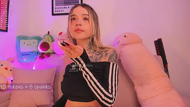 _tammara_ (F young) - oil ass naked