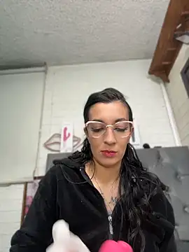 Modella: SALOME_KORLAND