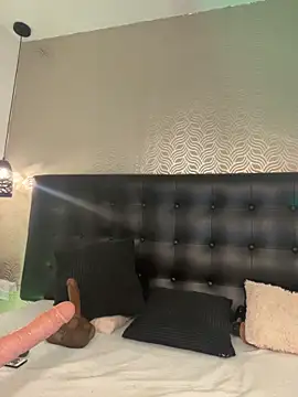 MiahWindsor webcam