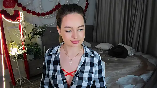MiracleCurly webcam
