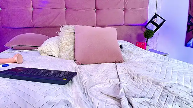 Nicole_Blaze webcam