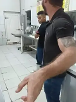 RobertoLuiz84 live sex cam