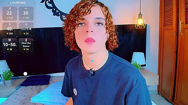 skyee_angel (M twink) - show armpit, lick and spit