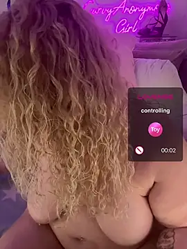 CurvyAnonymousGirl89 webcam