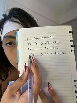 zaraluuv - ZaraLuuv's free webcam - UK Sex Cams