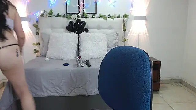 megan_05_ - Megan_05_'s free webcam - UK Sex Cams