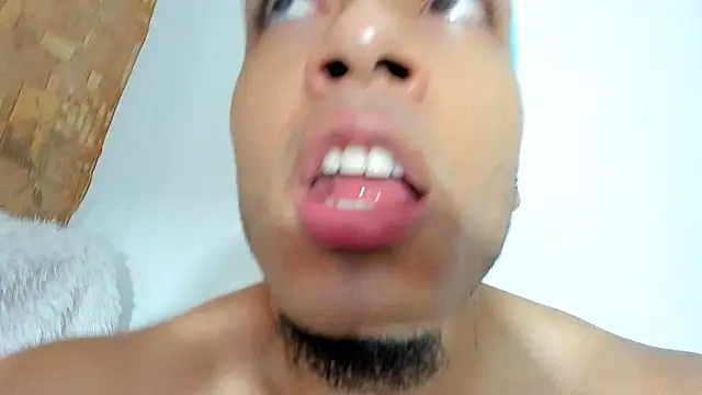 magic_mike_26 - Magic_mike_26's free webcam