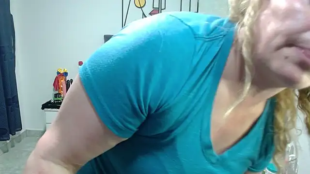 Watch emperabigbootybigass live on EroticFlix - High definition streams