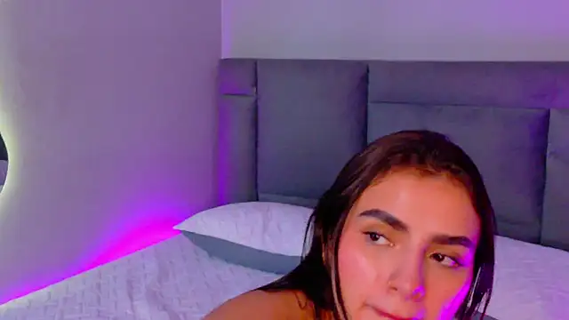 Watch ElectraScot live on EroticFlix - High definition streams