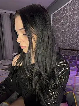 Olivia_Noor webcam