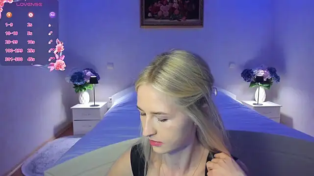 Julie_Blaze webcam