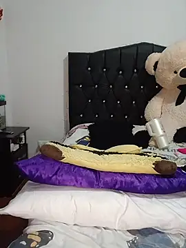 Melina-54