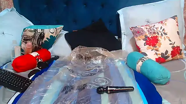 DarkCherryx webcam