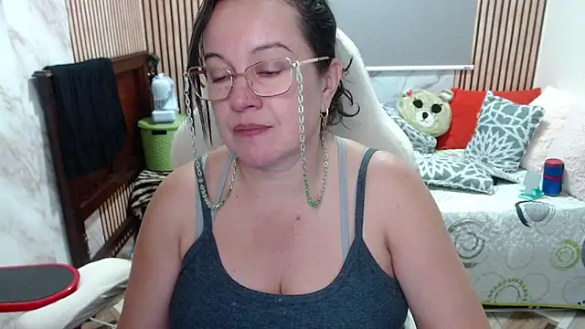 sonialorens_ - Sonialorens_'s free webcam