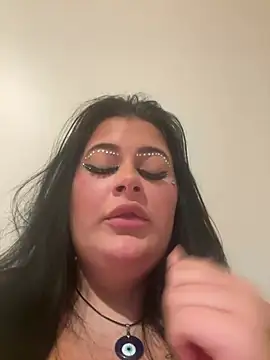 CurvyAyla