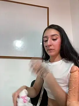 NickieCute-
