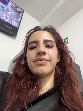 elodie_rouge - Elodie_rouge's free webcam - UK Sex Cams