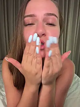 juliakhaleesii - Juliakhaleesii's free webcam - UK Sex Cams