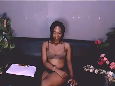 LolaSavageXO