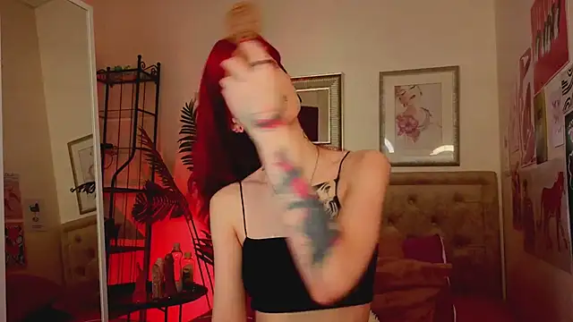 GinaSpicey webcam