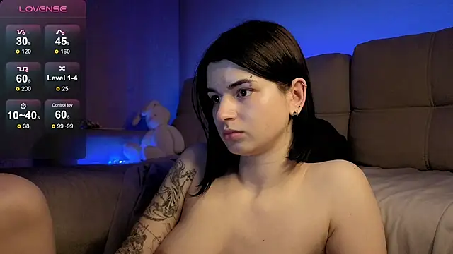lololozhechka webcam
