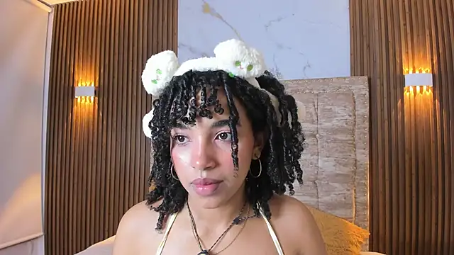 jazmyxxx - JazmyXXX's free webcam - UK Sex Cams