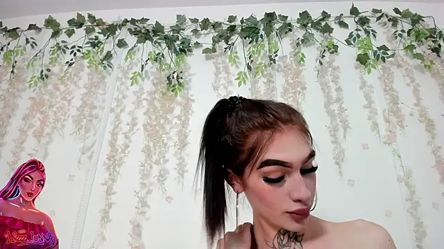 Ieleroraiina - Trans webcam sex chat
