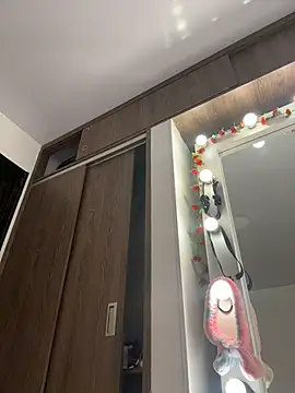 evelyn_1702 webcam