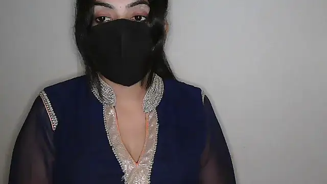 Reddy_Trisha live sex cam