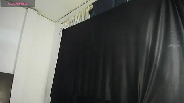 latinaStepmom webcam