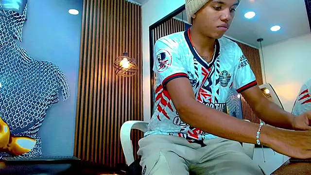 Chris_Hott