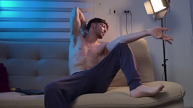 noah_oliveira_ - Noah_Oliveira_'s free webcam - UK Sex Cams
