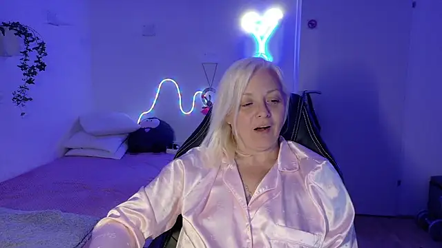 linsy_kim - Linsy_Kim's free webcam - UK Sex Cams
